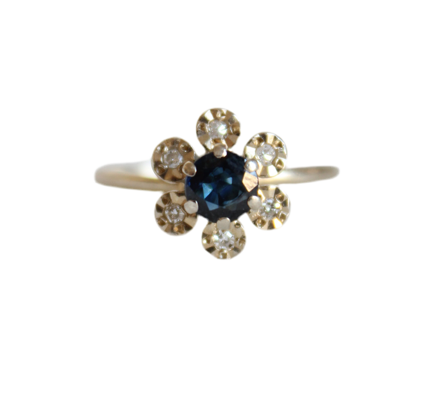1960s 18k White Gold Daisy Ring with Sapphire & Diamonds