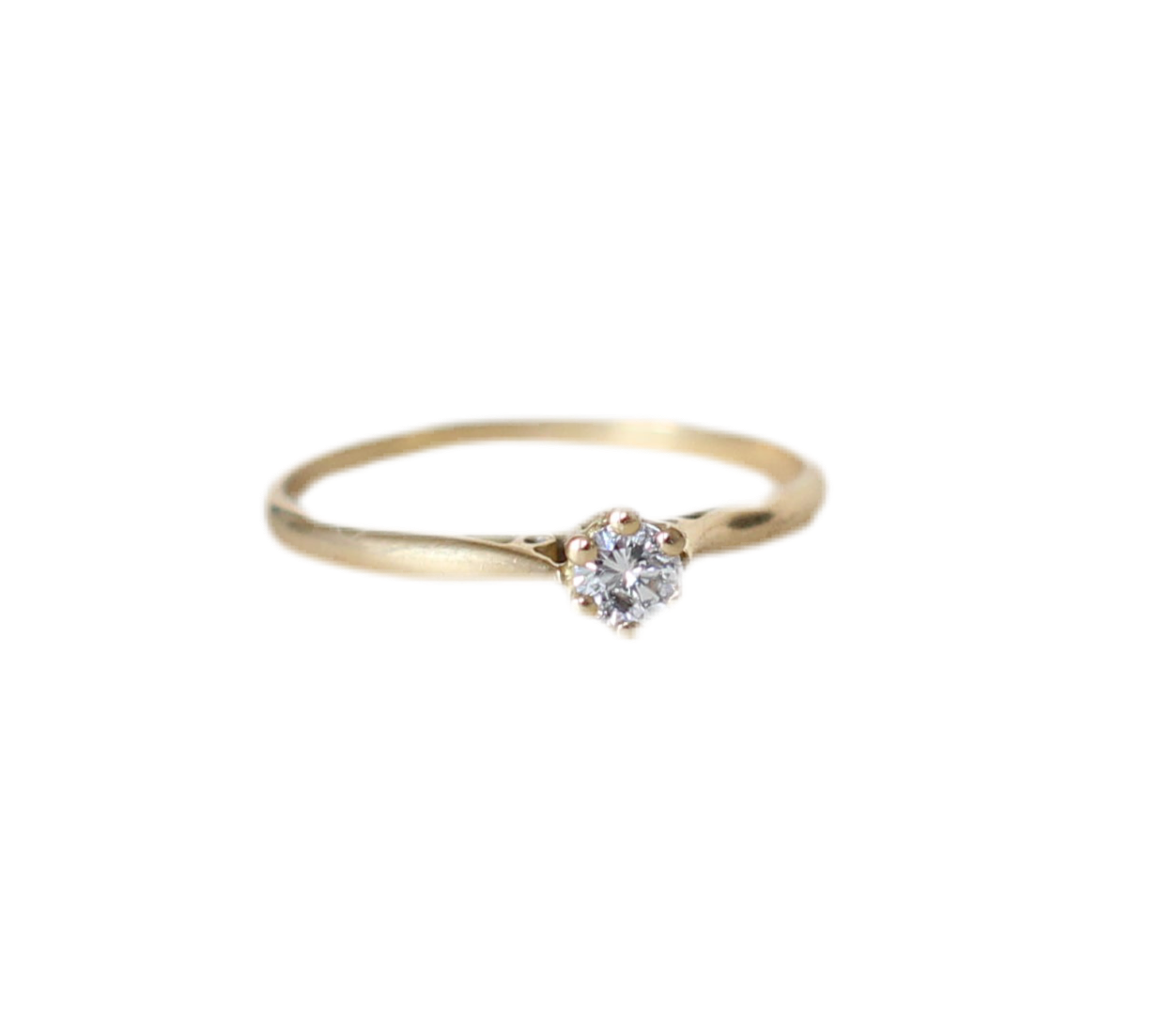 Vintage 1960s Solitaire Ring in 18k Yellow Gold – Handmade Filigree Detail – Brilliant Cut Diamond ~0.20ct