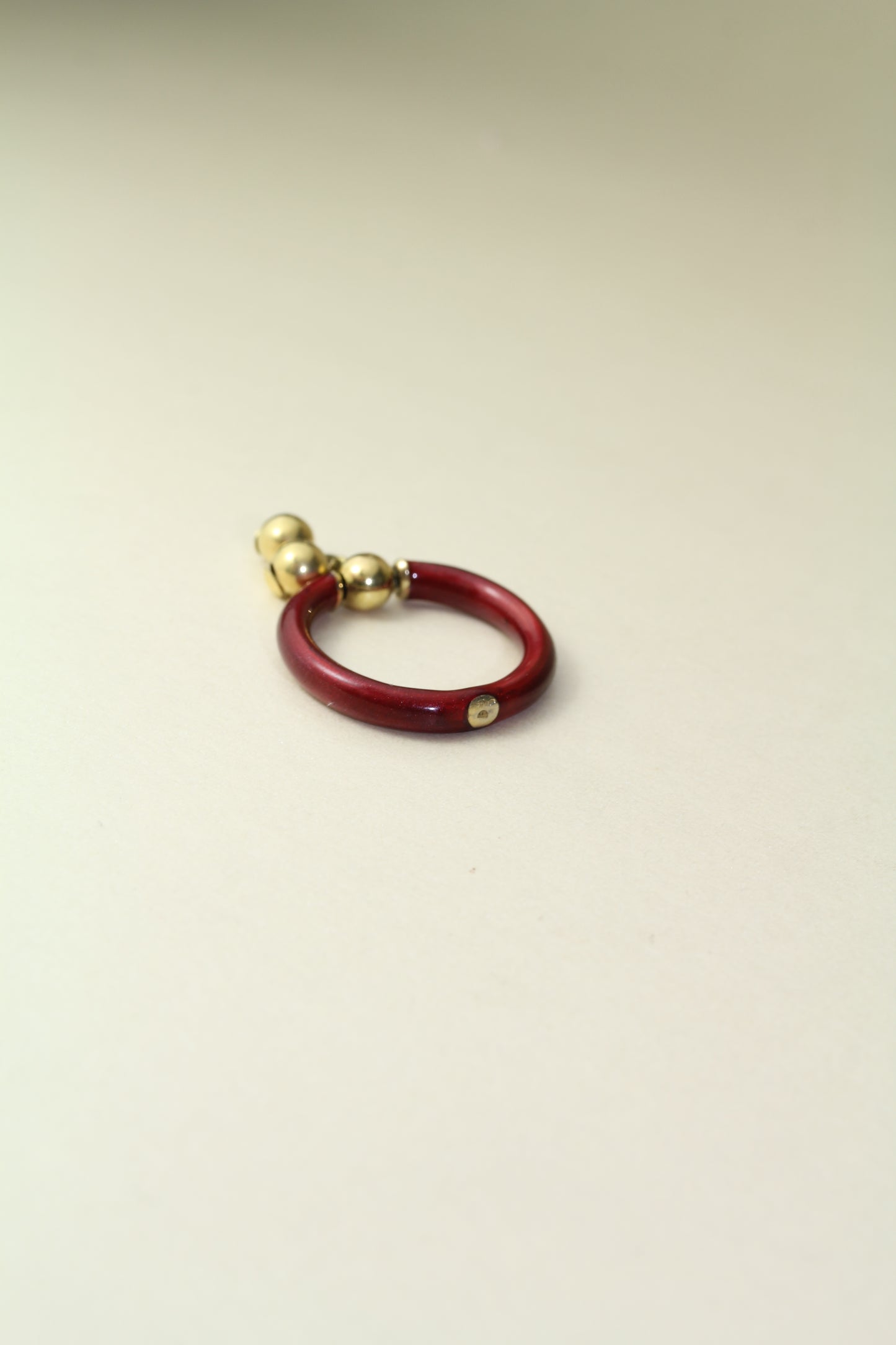 Extraordinary 18K gold charm ring with hand-crafted enamel and sparkling details