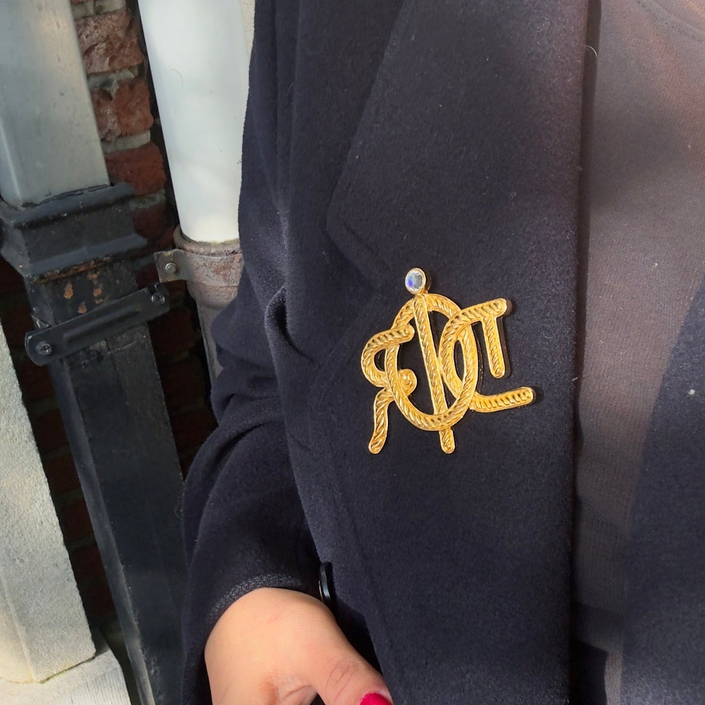 1980s Dior Boat Rope Braided Symbol Brooch