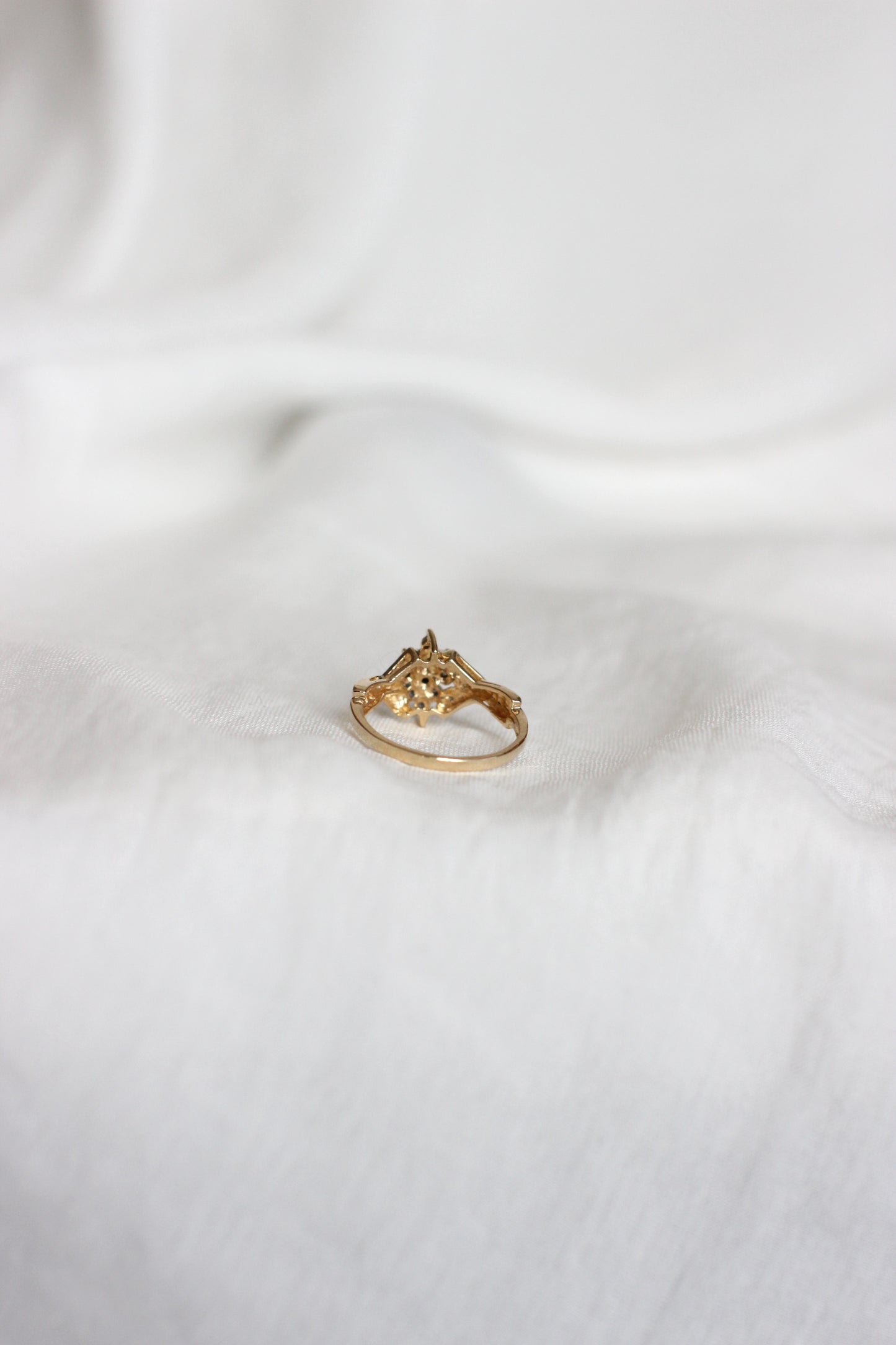 1960's 18k Yellow Gold & Diamonds Star Ring