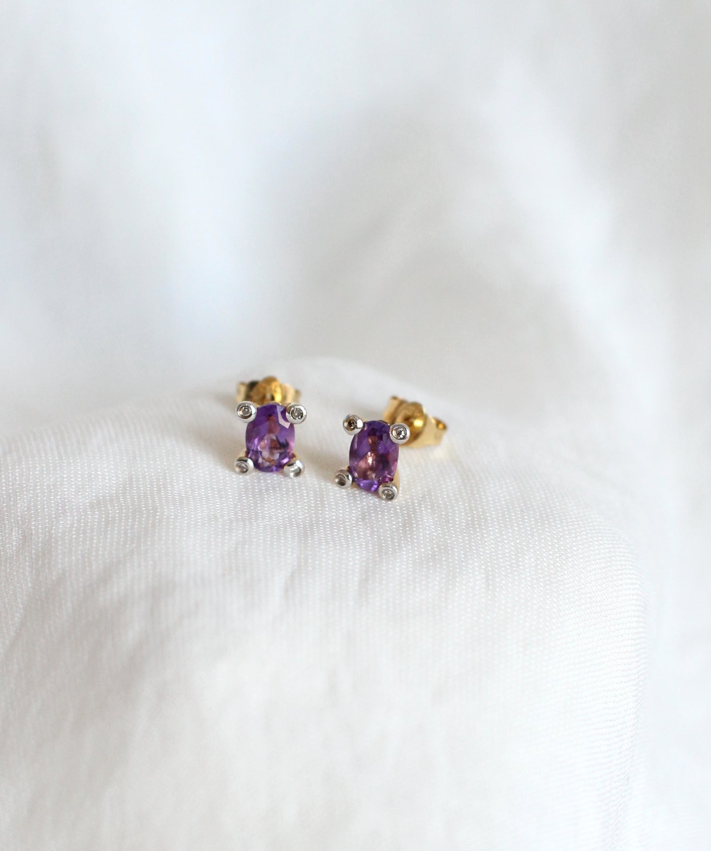 Vintage 18k Yellow Gold and Amethyst & Diamonds Earrings