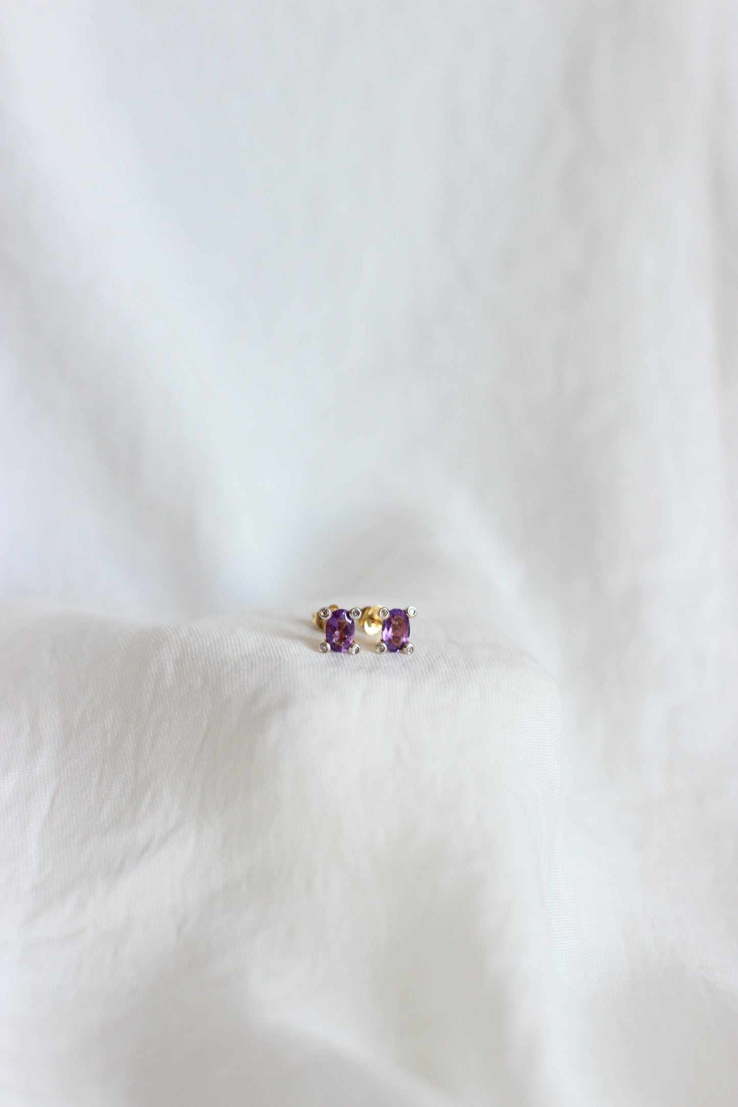 Vintage 18k Yellow Gold and Amethyst & Diamonds Earrings