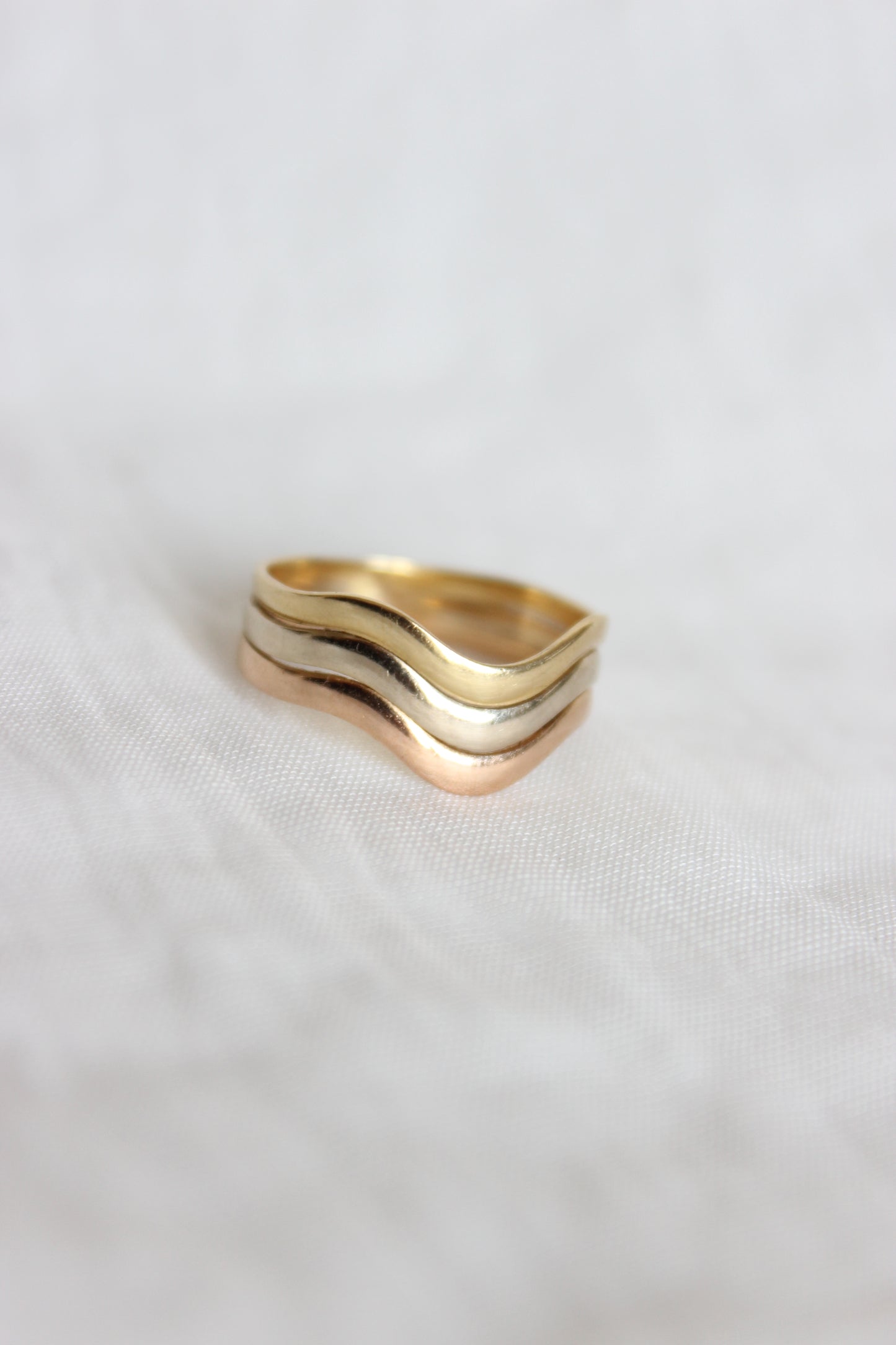 Trinity Ring in 18 carats White, Yellow & Pink Gold