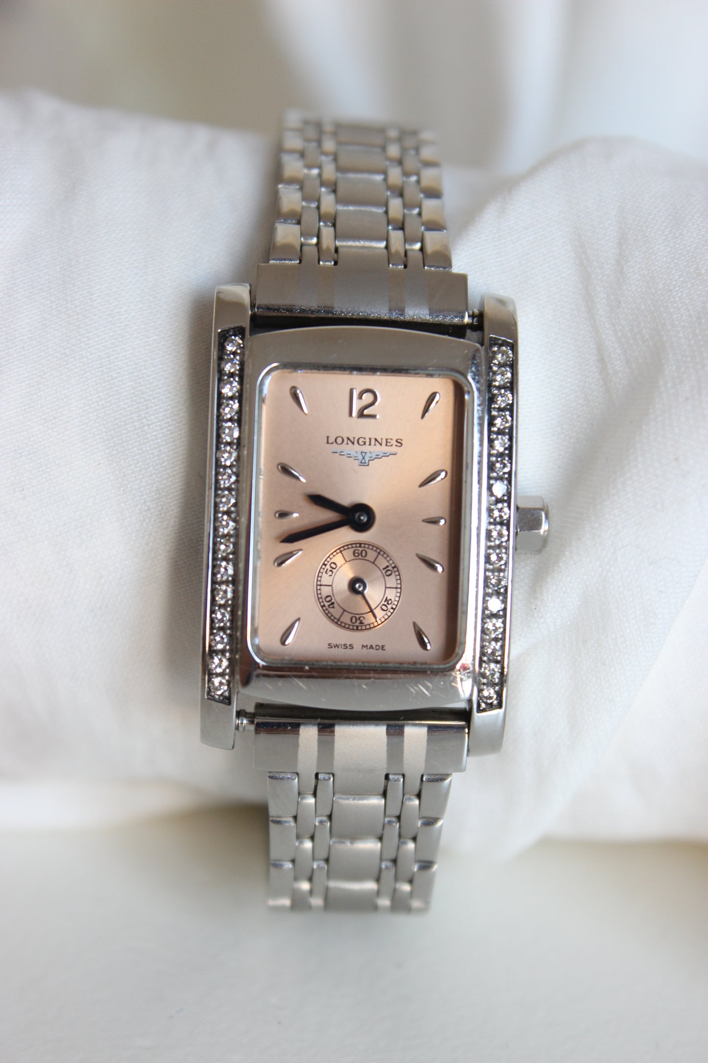 Longines "Dolce Vita" Diamond-Encrusted Watch – Quartz with Salmon Dial