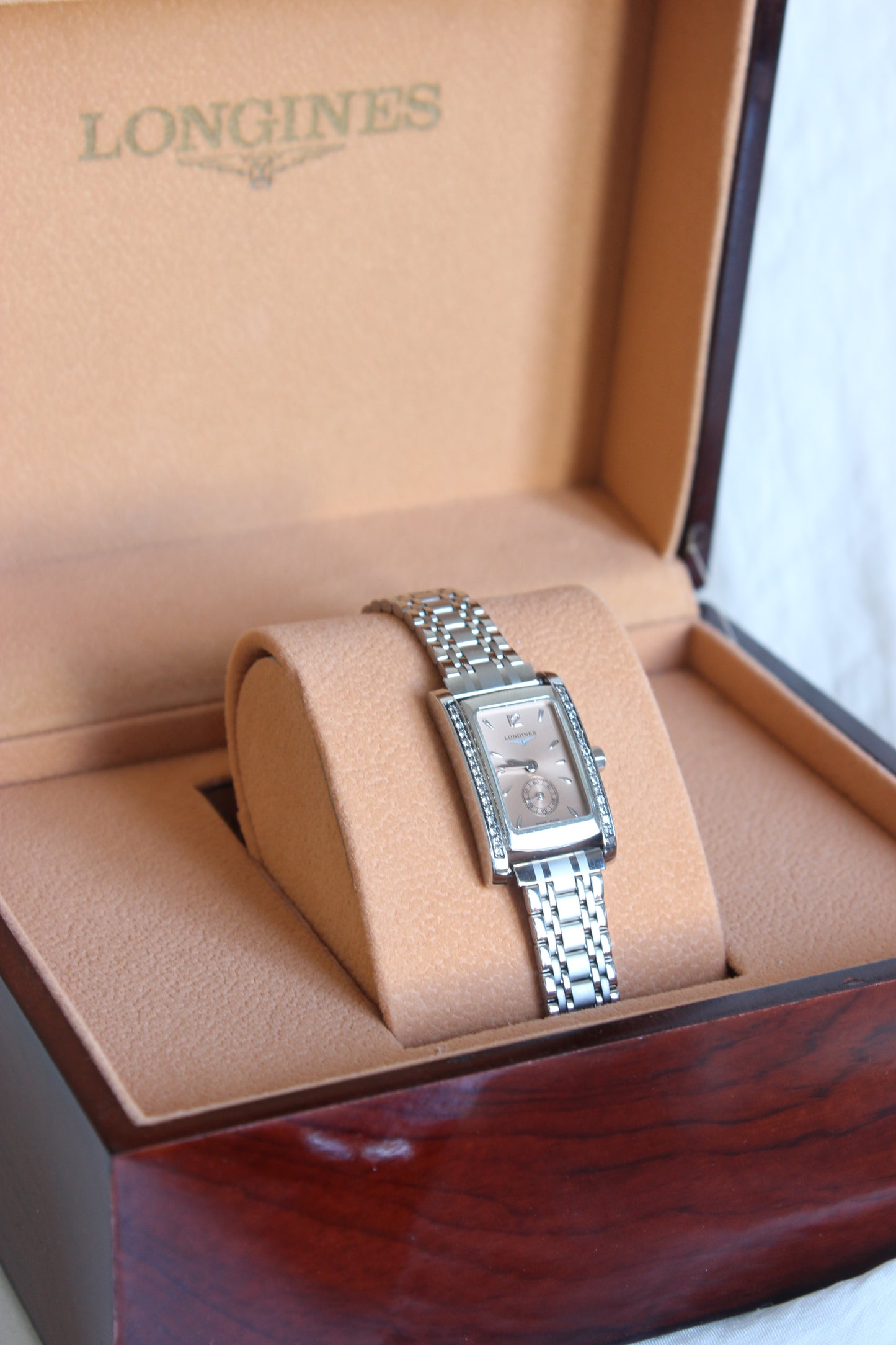 Longines "Dolce Vita" Diamond-Encrusted Watch – Quartz with Salmon Dial
