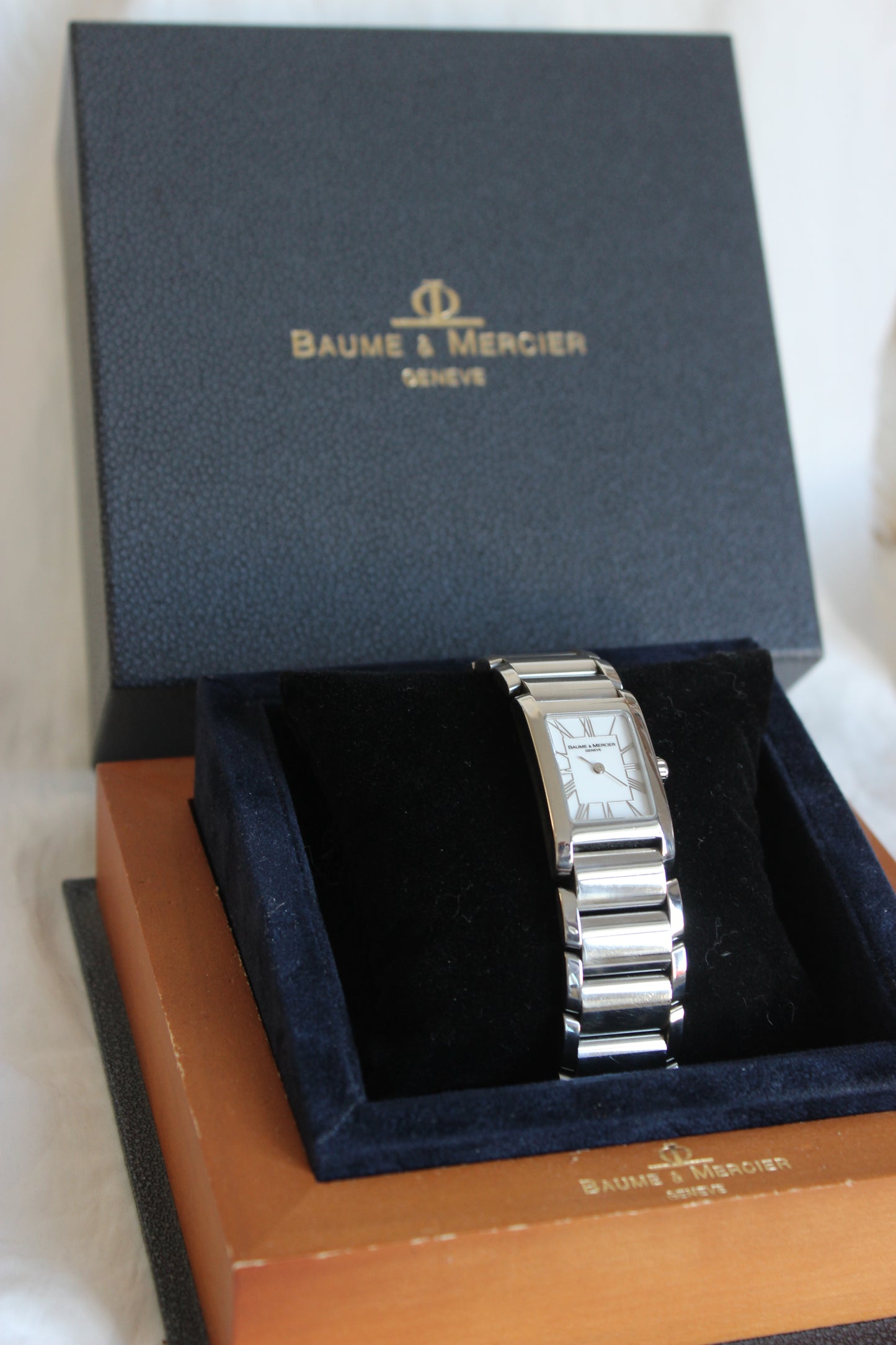 Baume & Mercier "Hampton" Watch – Steel Case with White Glitter Dial