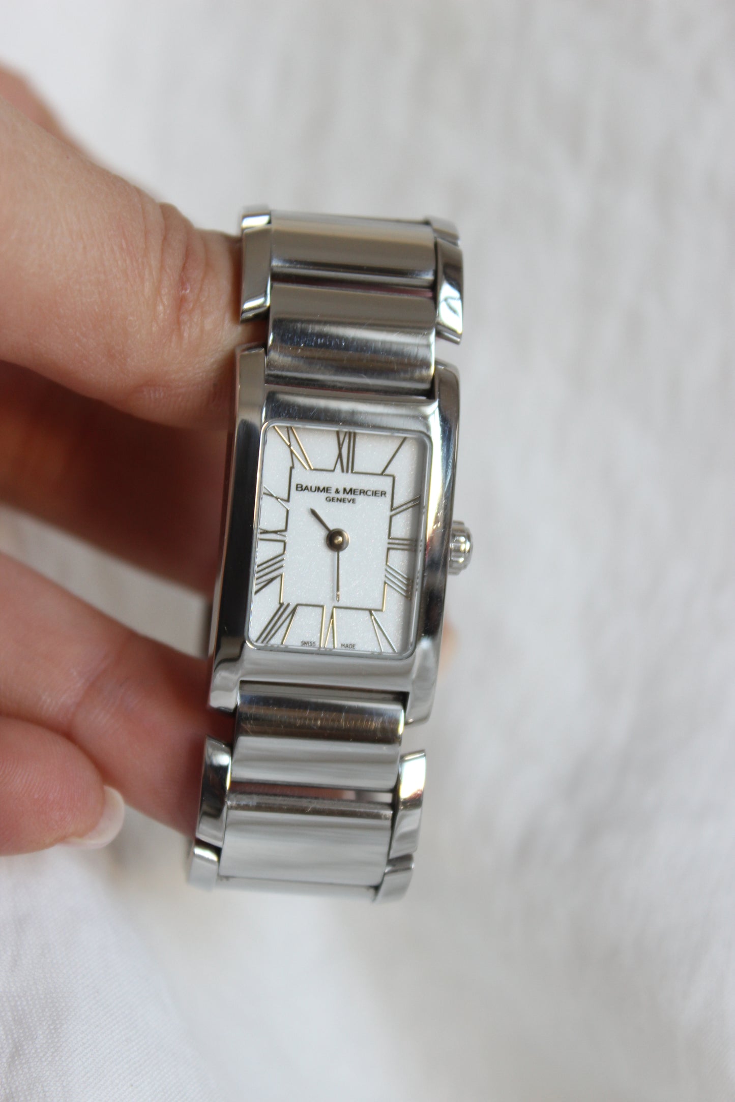 Baume & Mercier "Hampton" Watch – Steel Case with White Glitter Dial