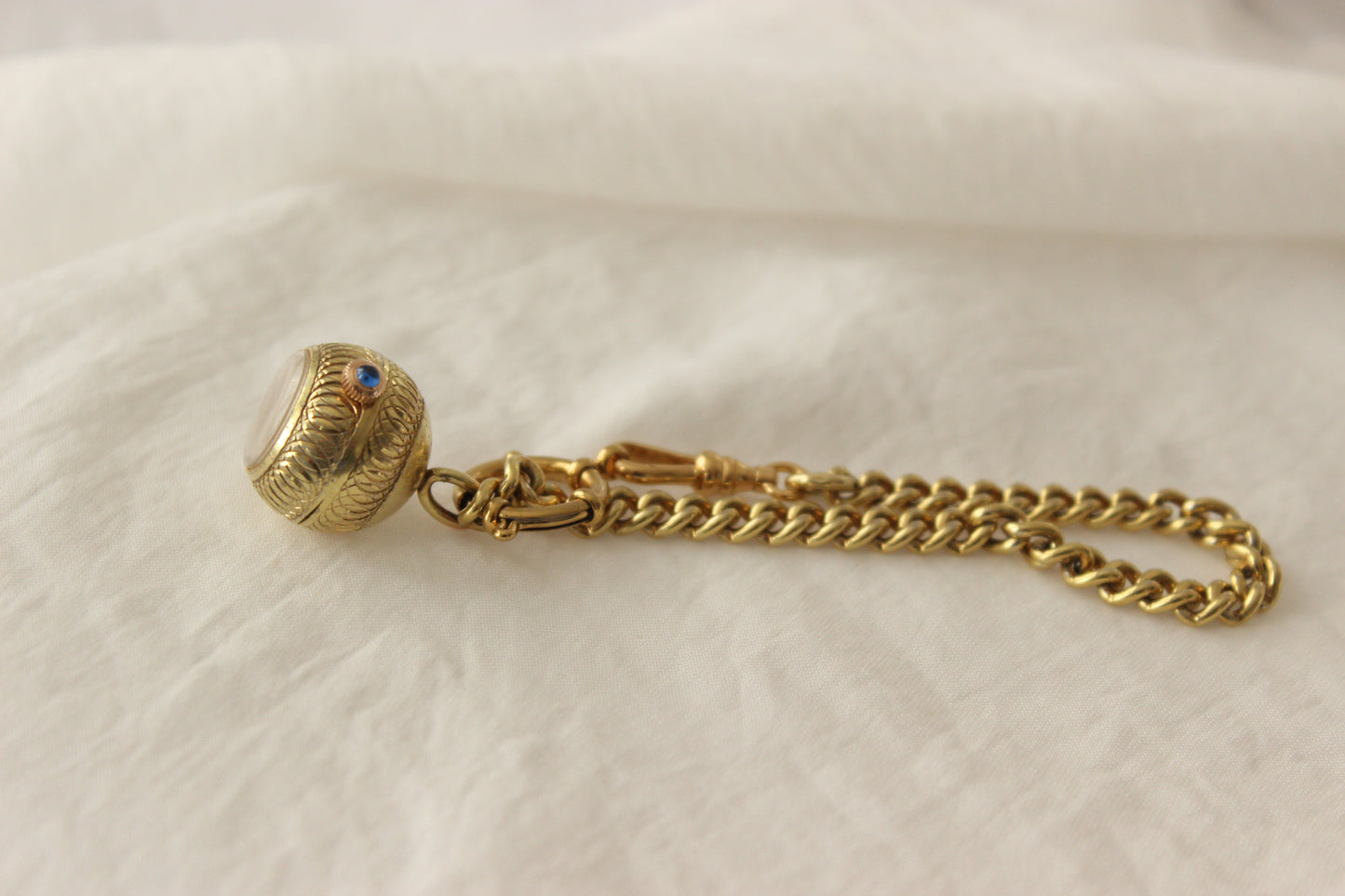 Rulcy Vintage Ball Pendant Watch – Hand-Engraved with Blue Stone Crown