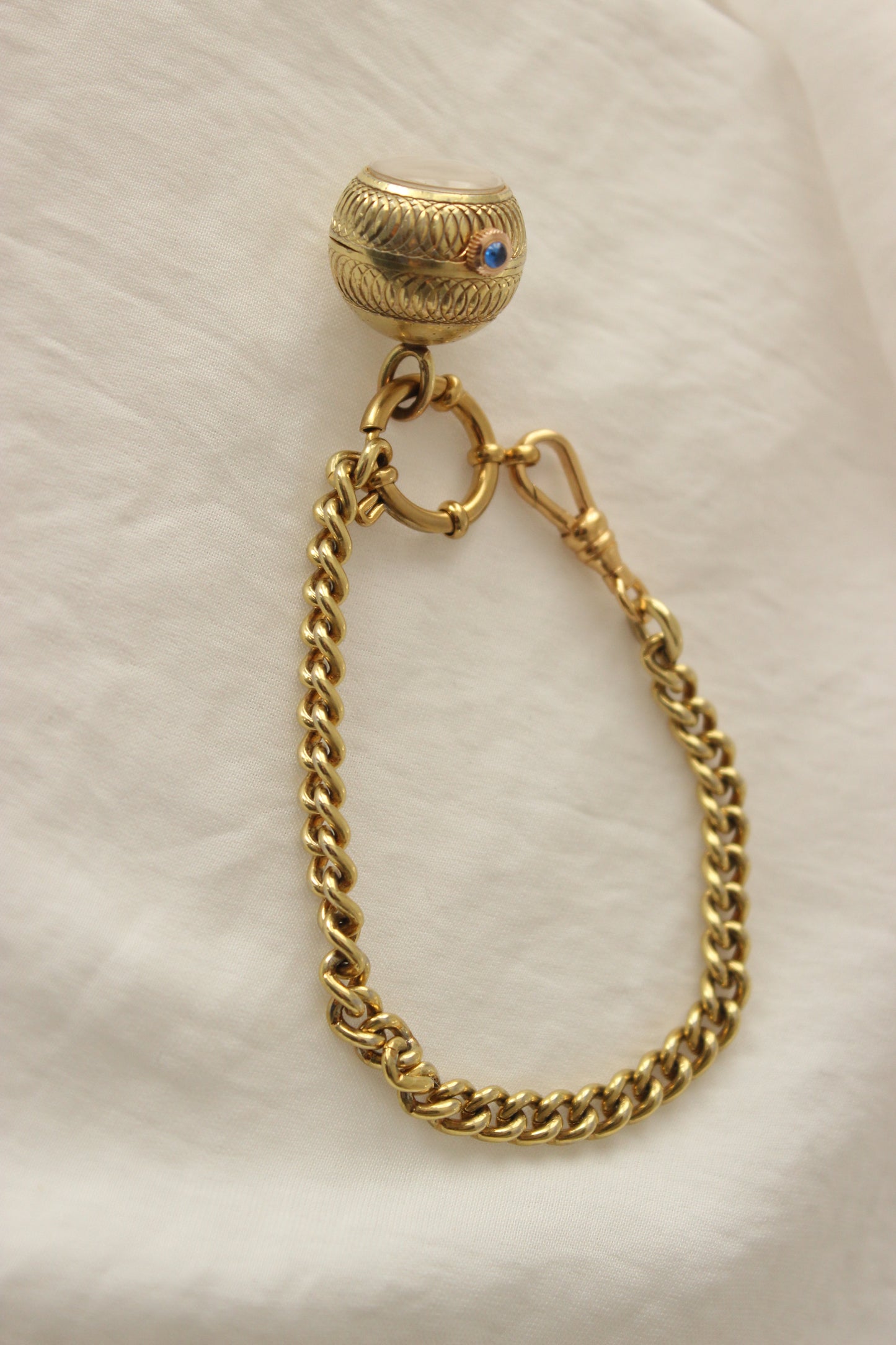Rulcy Vintage Ball Pendant Watch – Hand-Engraved with Blue Stone Crown