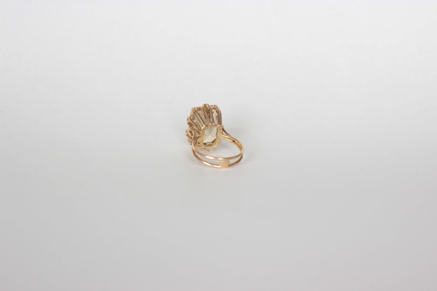 1960s Cocktail Ring in 18K Solid Gold with Large Citrine