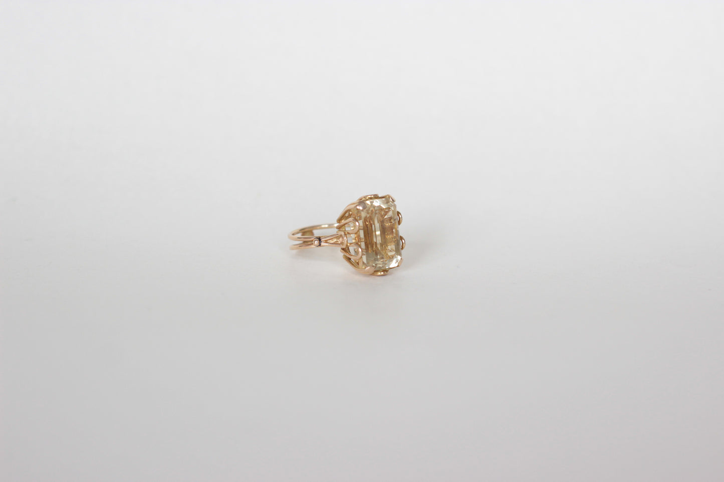 1960s Cocktail Ring in 18K Solid Gold with Large Citrine