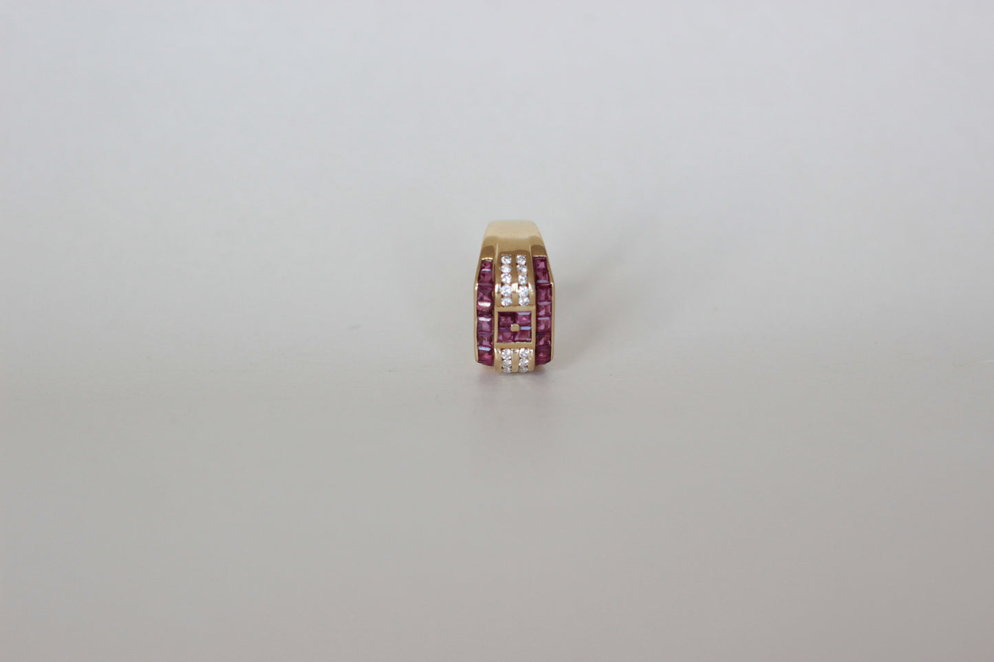 Massive Vintage Tank Ring in 18K Gold with Invisible-Set Rubies and Diamonds
