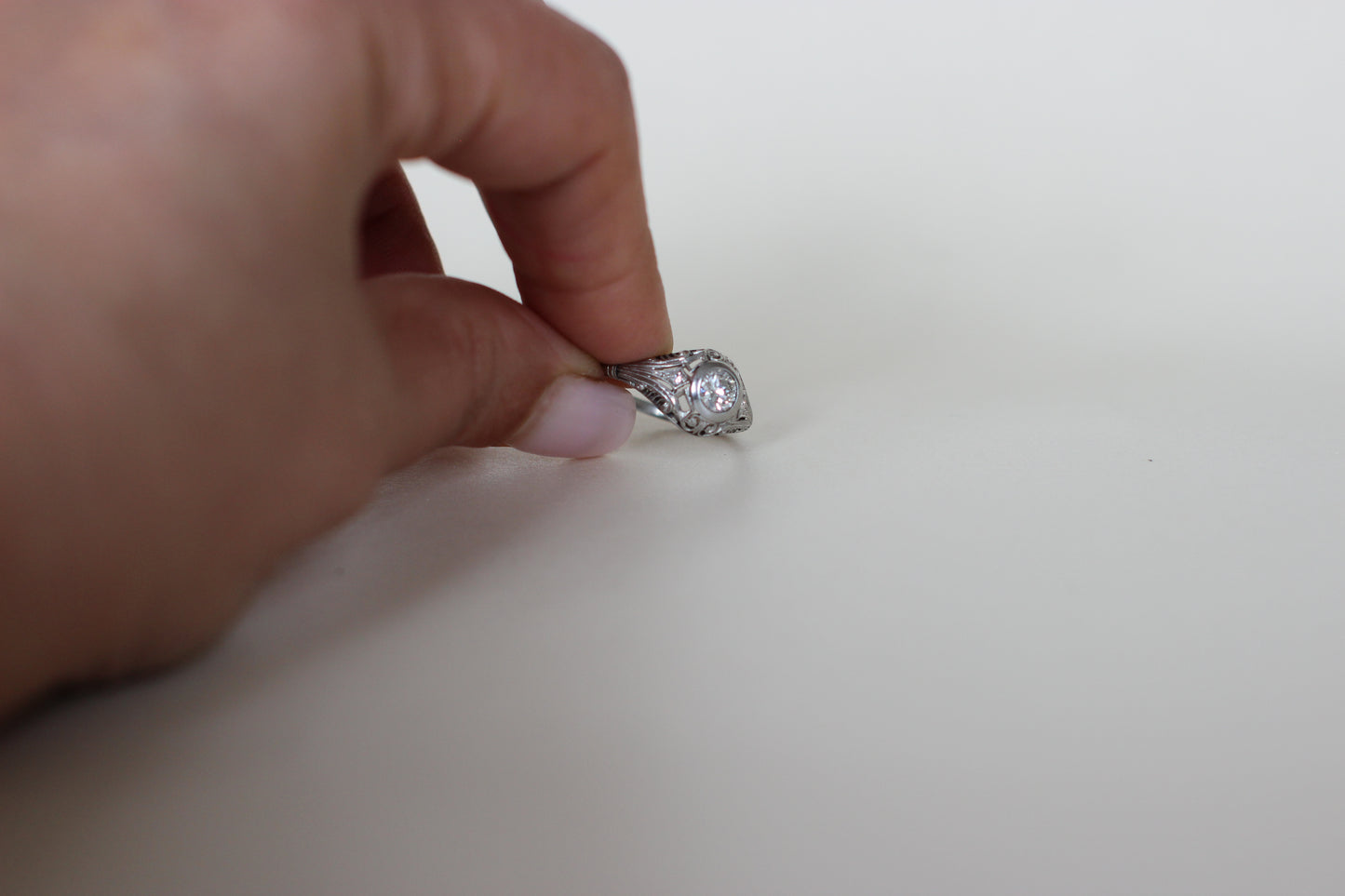 Art Deco 1930s Ring – 18k Gold & Platinum – ~0.60ct Central Diamond (F/VS1) + Accents