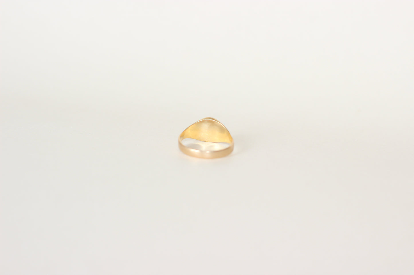 1980s Hand-Engraved "V" Signet Ring in 18k Gold