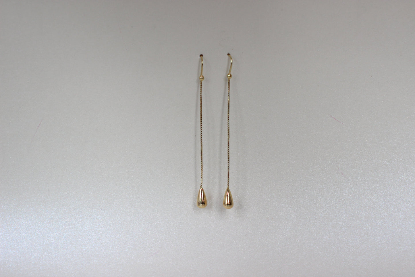 18K Solid Yellow Gold Drop Earrings – Sculptural Water Droplets on Chain – 1990s