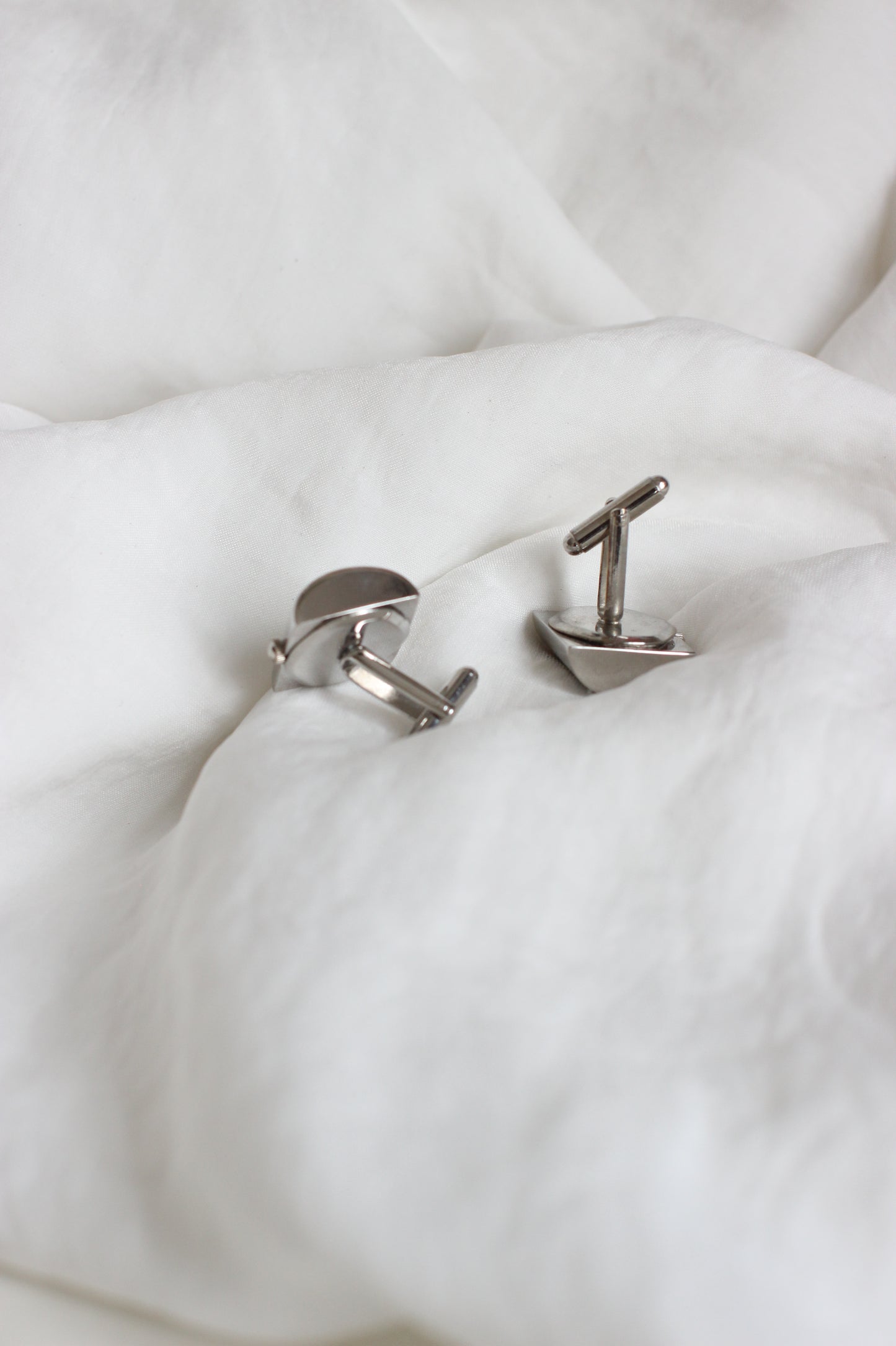 Pearl 1980s Two-Tone Cufflink Watches – Rare Quartz