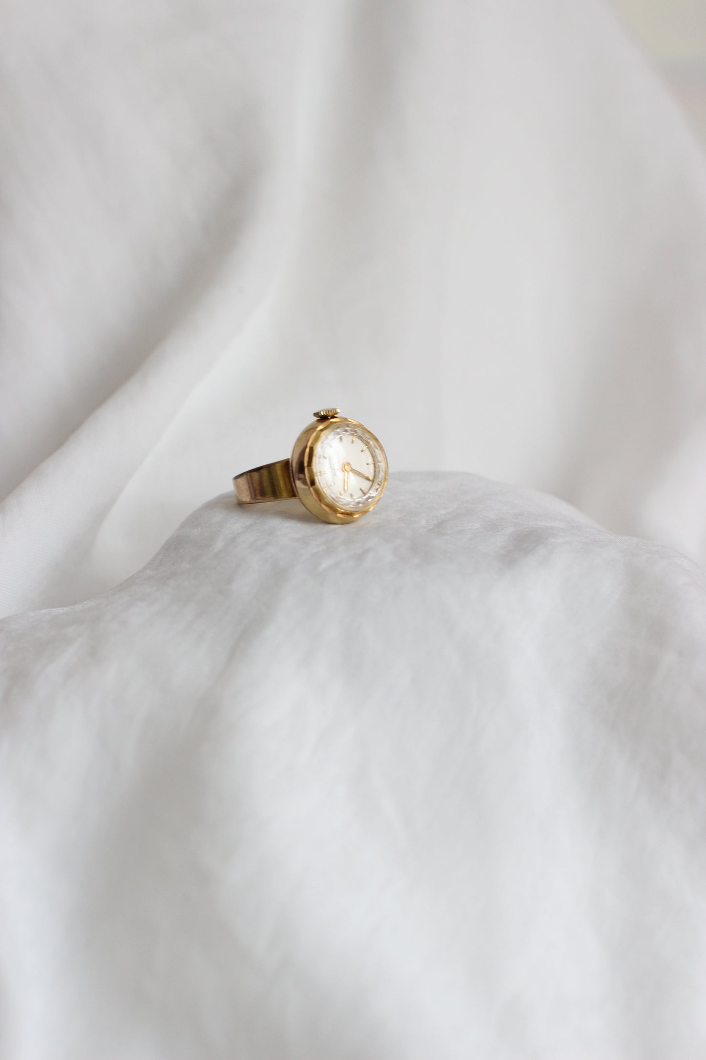 Rare Mechanical Ring – Baume & Mercier Movement, 1960s – A True Horological Jewel
