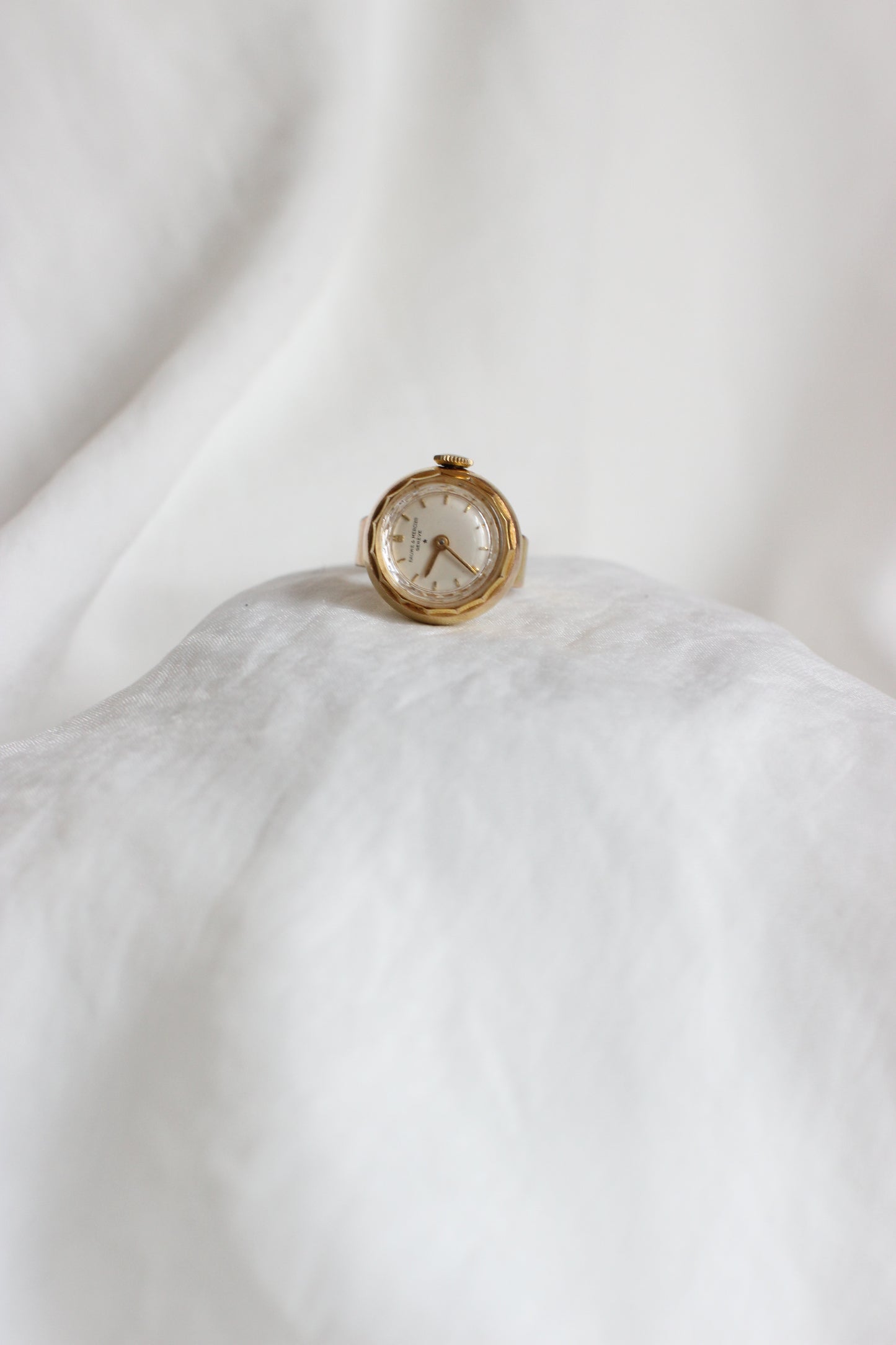 Rare Mechanical Ring – Baume & Mercier Movement, 1960s – A True Horological Jewel