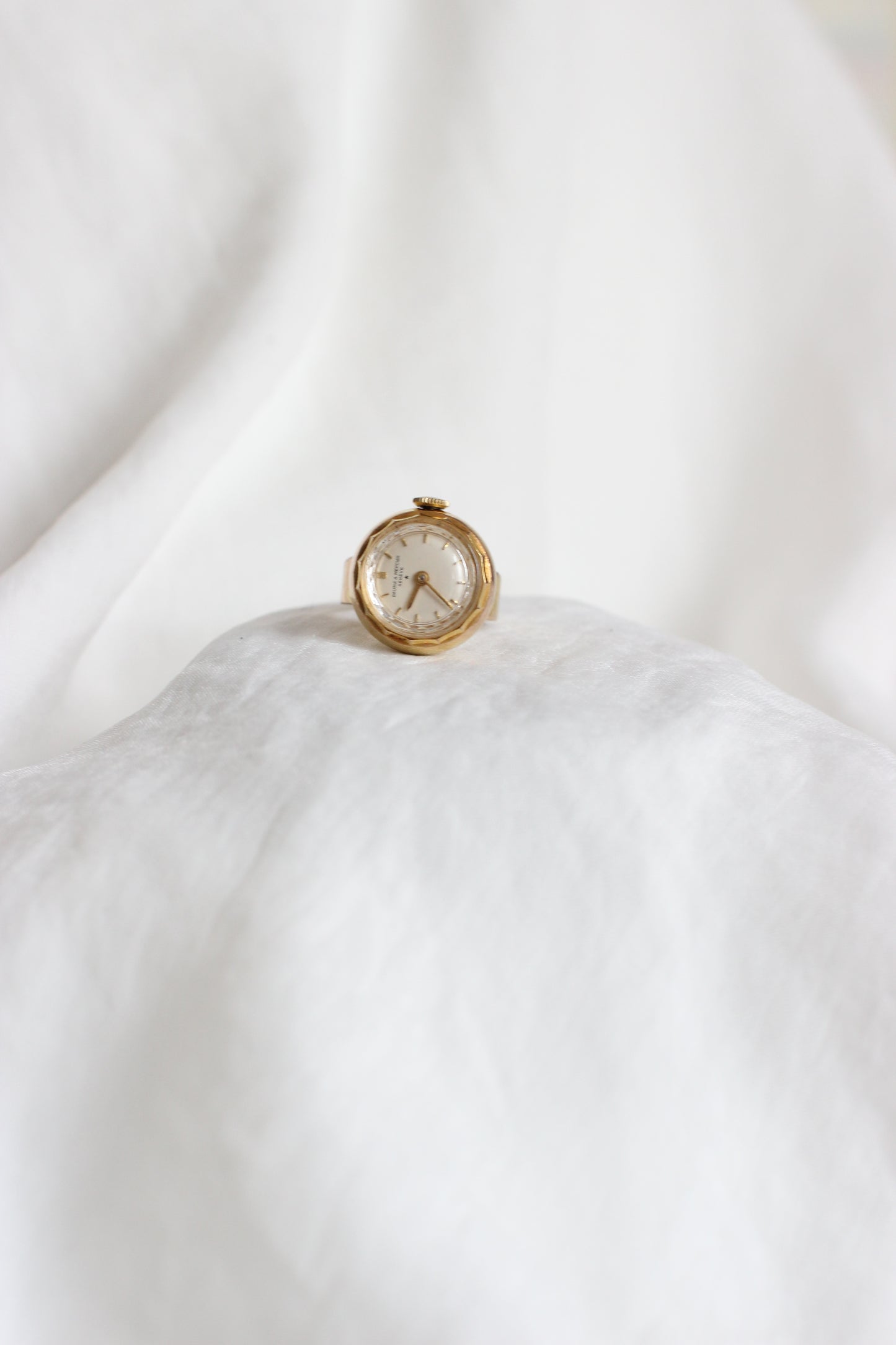 Rare Mechanical Ring – Baume & Mercier Movement, 1960s – A True Horological Jewel