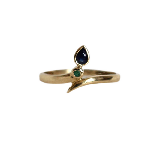 Vintage 18 Carat Gold Snake Ring with Pear-Shaped Sapphire and Emerald