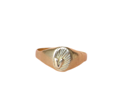 1980s Hand-Engraved "V" Signet Ring in 18k Gold