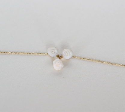 18K Yellow Gold Necklace with Natural Coral Roses and Central Diamond