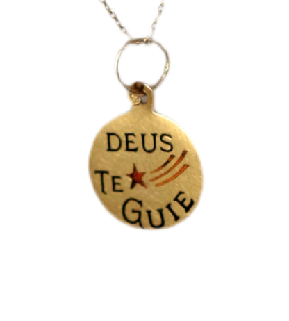 Pendentif ancien en or 19 carats avec inscription en émail "DEUS TE GUIE"