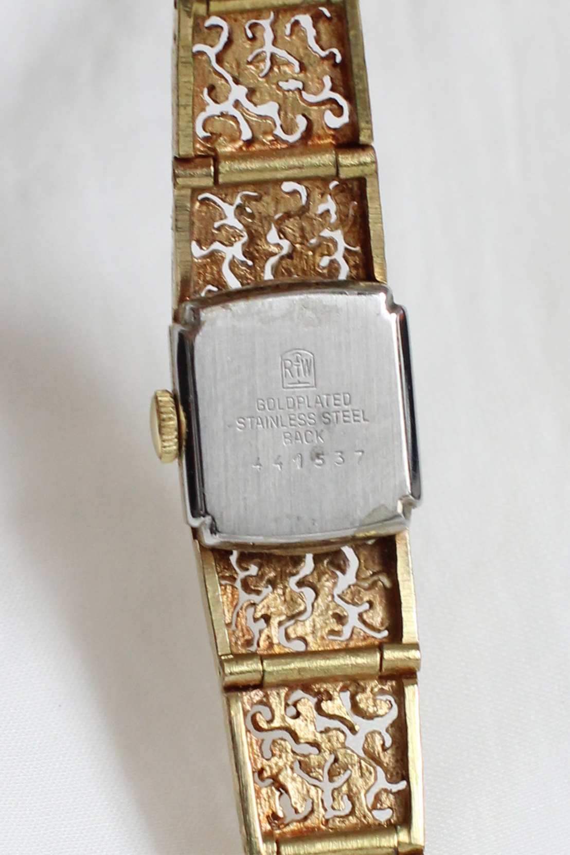 Vintage Dauphin Mechanical Watch – 1960s Lace-Style Mesh