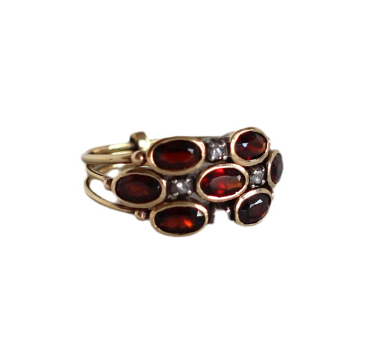 Mystical "Harem" Ring in 19 Carats Gold, Diamonds, and Fire Garnets