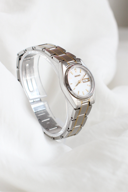 2 tones - Seiko Quartz Day-Date - Sapphire Glass