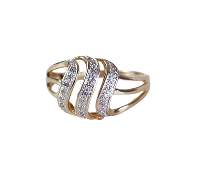 Wavy & Sparkling Gold & Diamonds ring