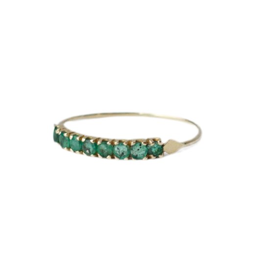 Glamorous Minimalist Gold Ring with ravishing Emeralds !