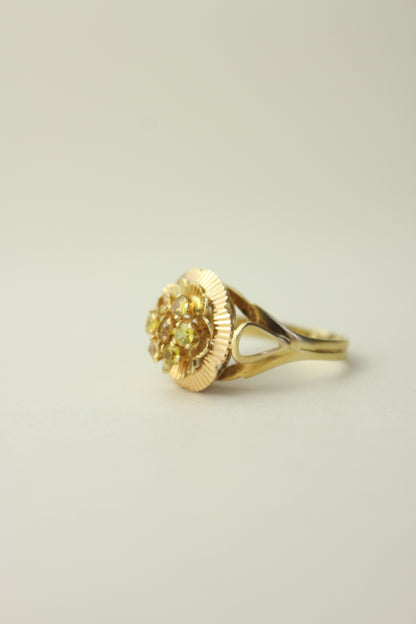 Vintage 1960s 18k Gold Citrines Flower Ring