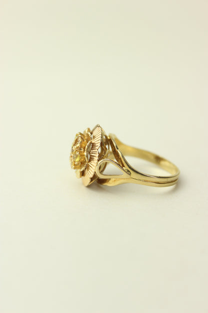 Vintage 1960s 18k Gold Citrines Flower Ring