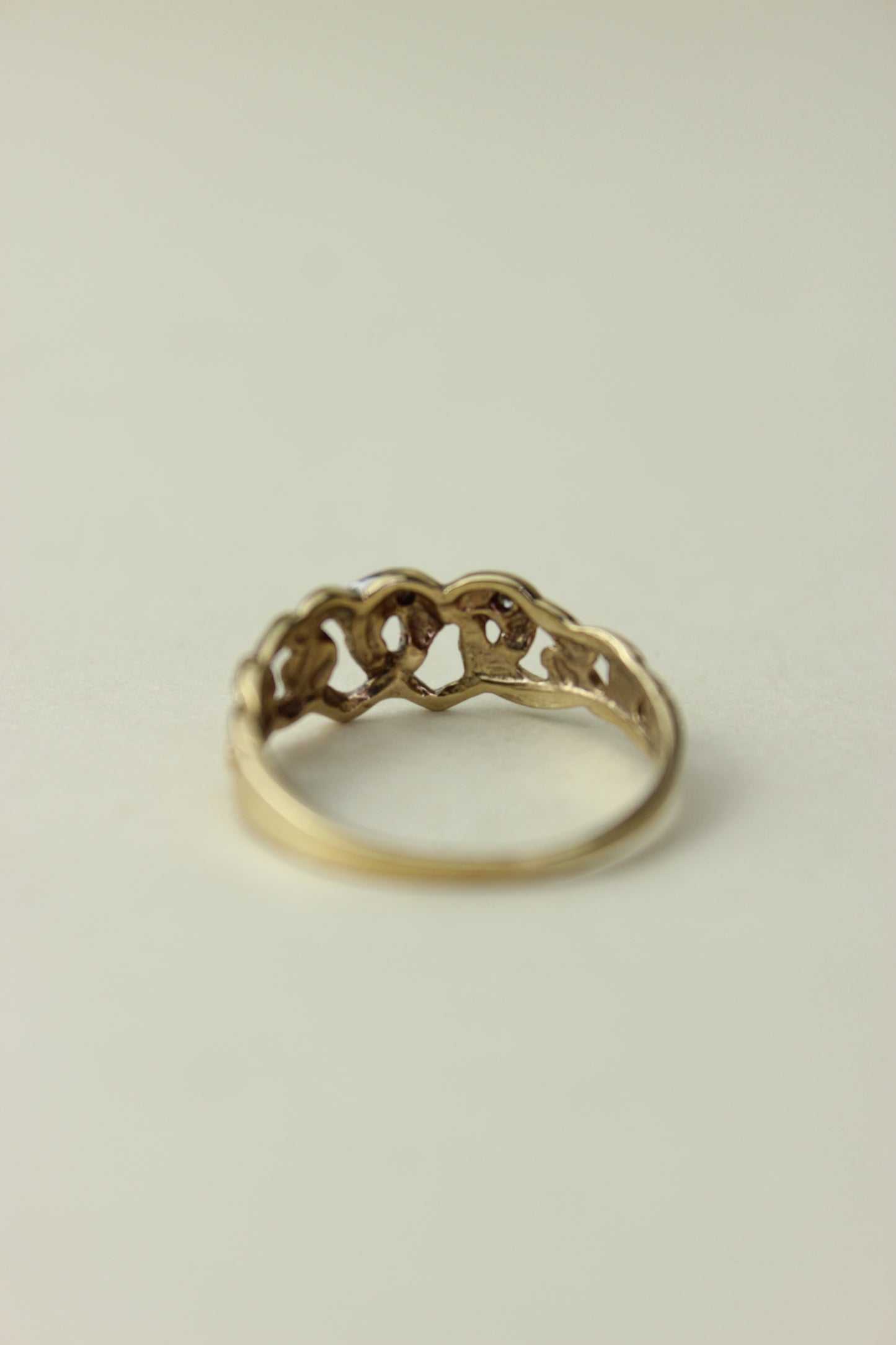 Vintage Intertwined Double Heart Chain-Link Ring in 9K Two-Tone Gold with Diamond