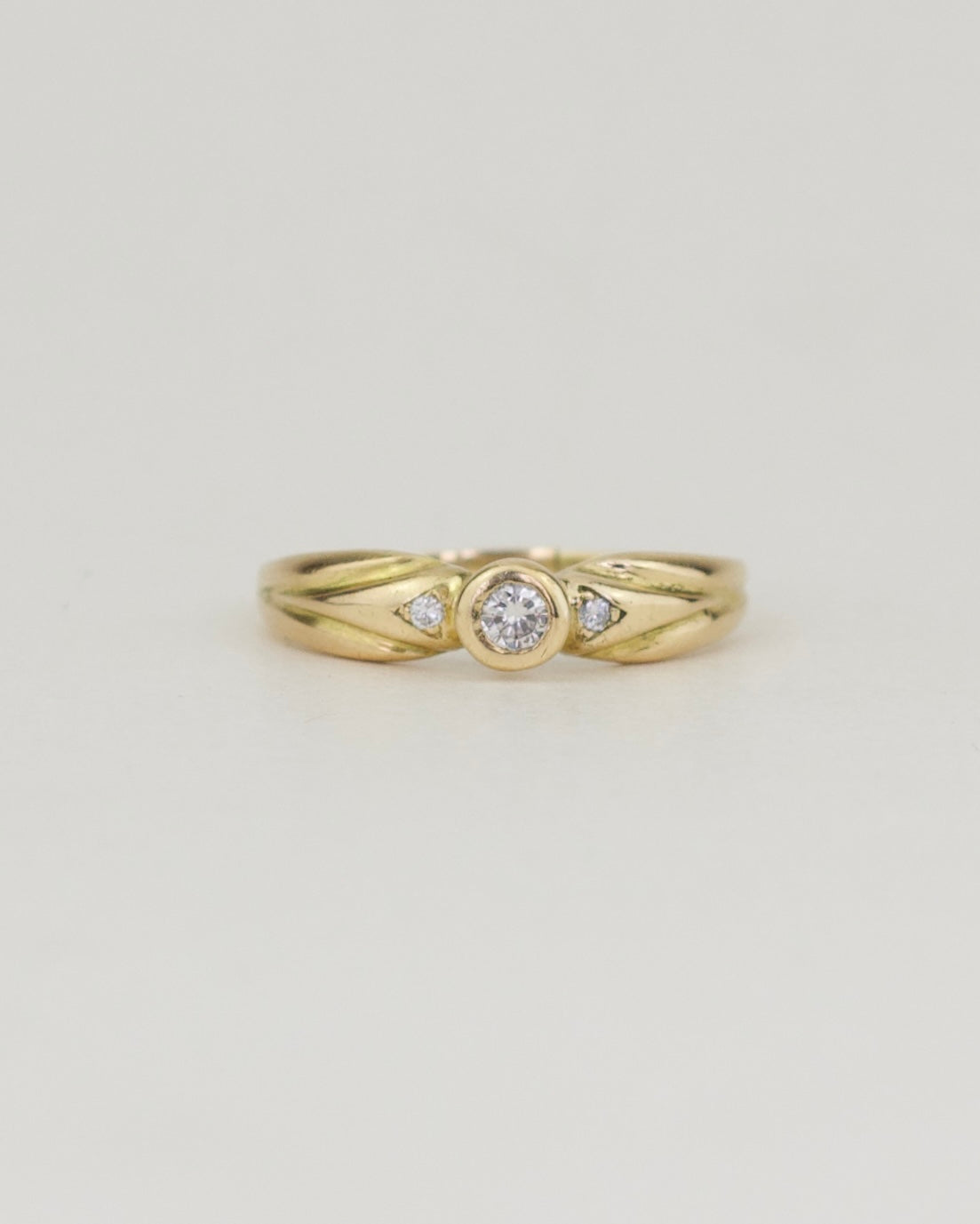 18k Gold & Diamonds Ring