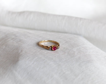 Vintage 1959 Engraved Cabochon Ruby and Rose-Cut Diamond Ring in 18k Gold