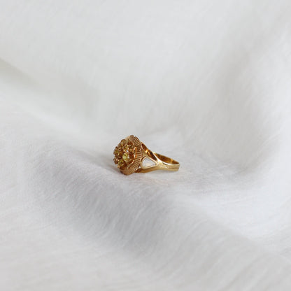 Vintage 1960s 18k Gold Citrines Flower Ring