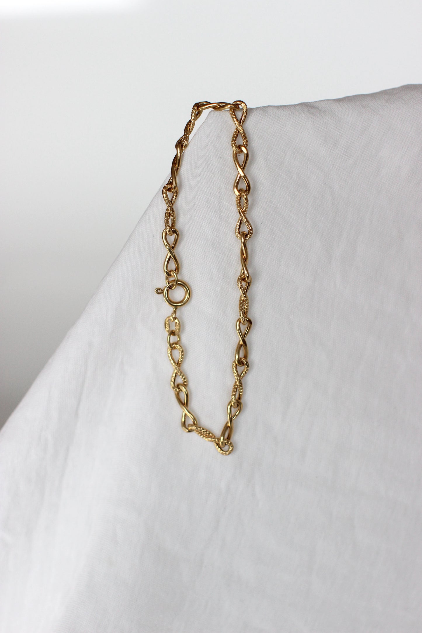 18K Solid Gold "Infinite Link" Chain Bracelet