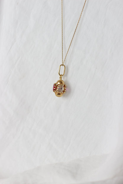 Pendentif vintage rare en or 18 carats des années 1960 avec zircons blancs et rouge framboise