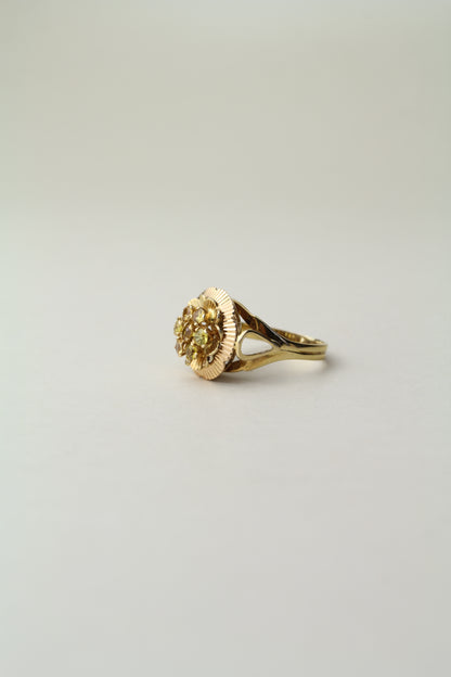 Vintage 1960s 18k Gold Citrines Flower Ring