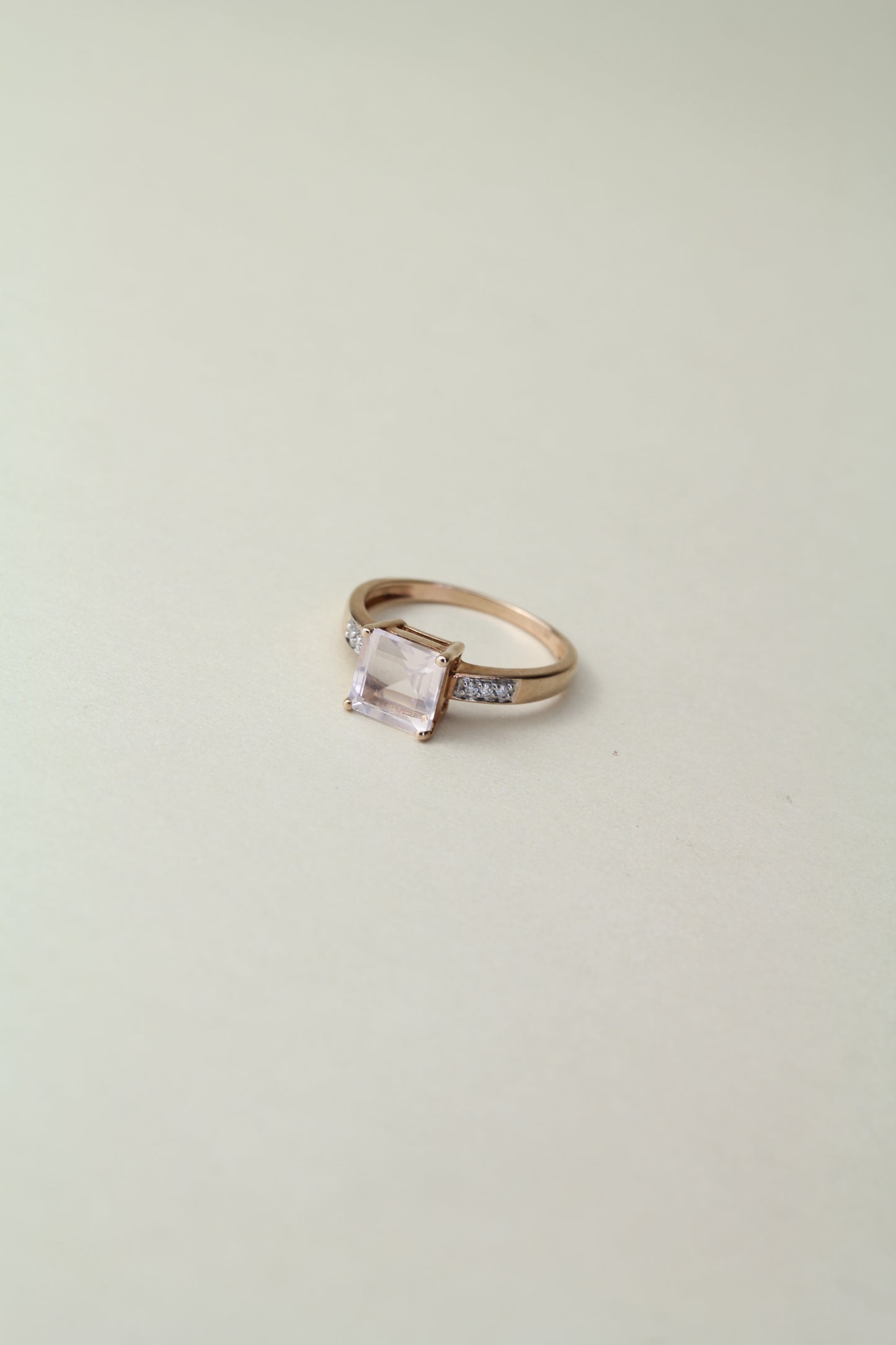 Vendôme Paris – 9K Rose Gold Cocktail Ring with Pink-Lilac Quartz & Diamonds