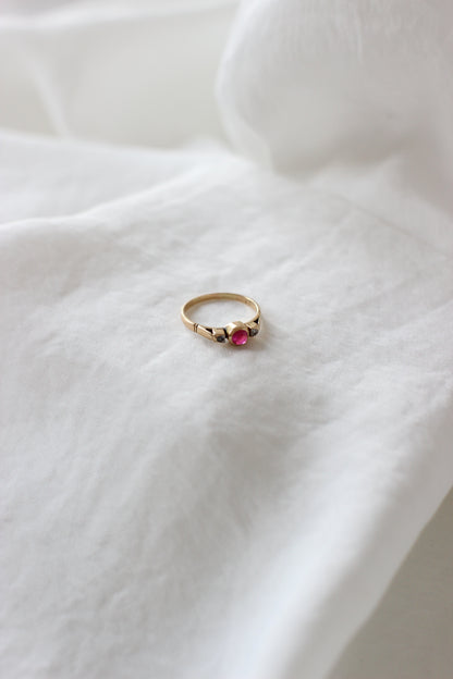 Vintage 1959 Engraved Cabochon Ruby and Rose-Cut Diamond Ring in 18k Gold