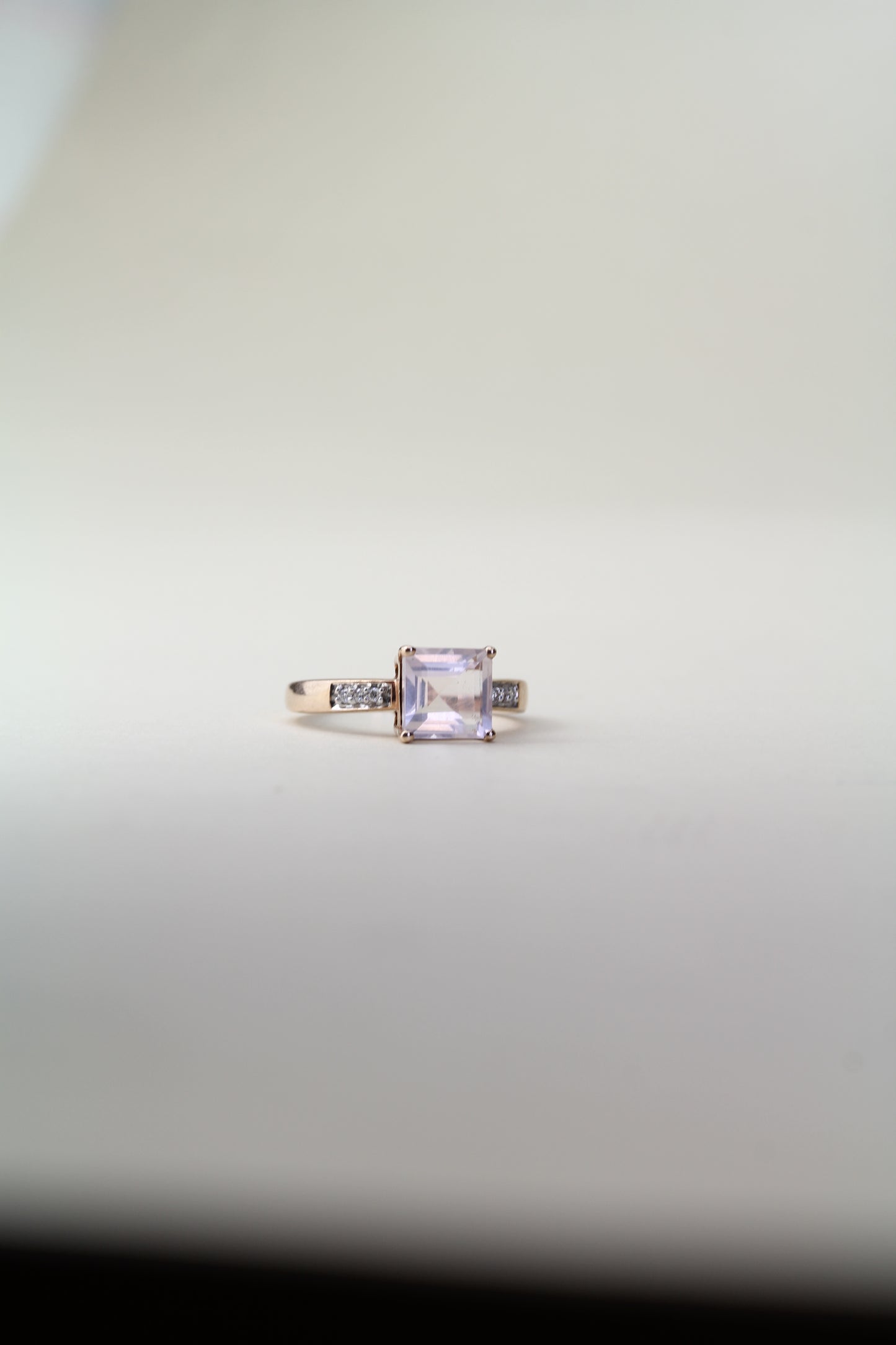 Vendôme Paris – 9K Rose Gold Cocktail Ring with Pink-Lilac Quartz & Diamonds