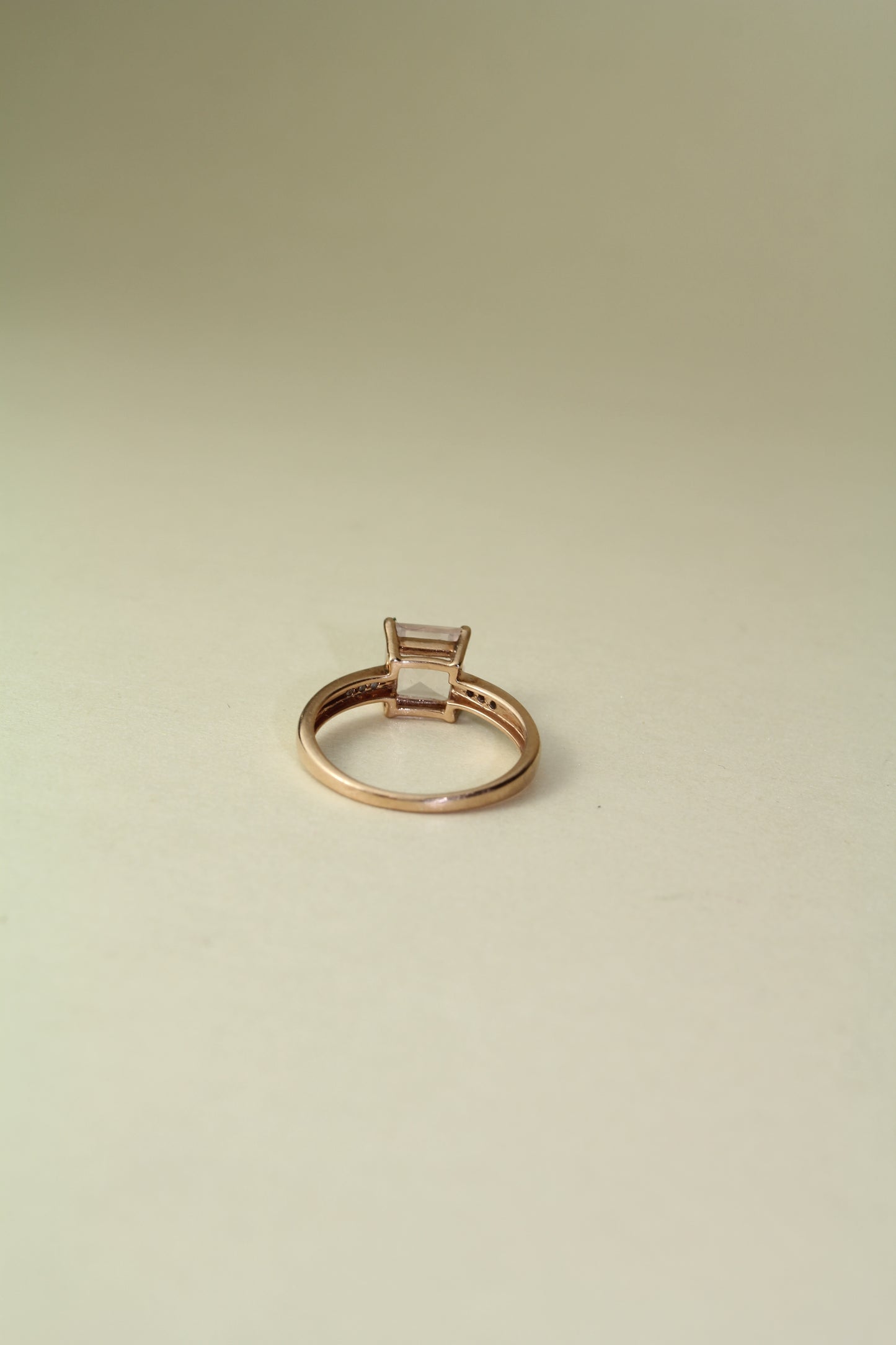 Vendôme Paris – 9K Rose Gold Cocktail Ring with Pink-Lilac Quartz & Diamonds