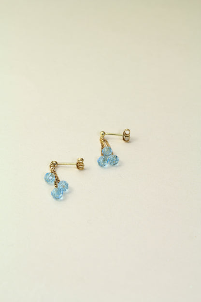 Stunning 1990s 18K Yellow Gold Earrings – delicate sky-blue crystal drops