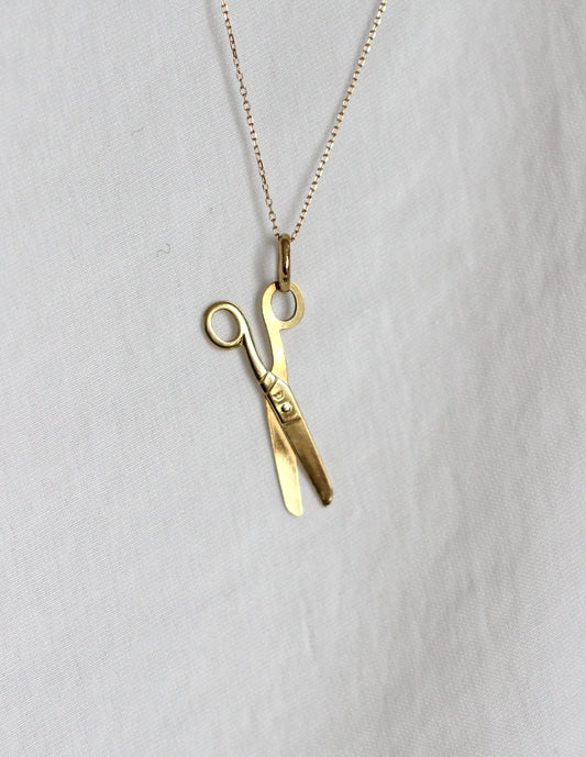 18k Gold Scissors Pendant with Exquisite Detailing from the 80's