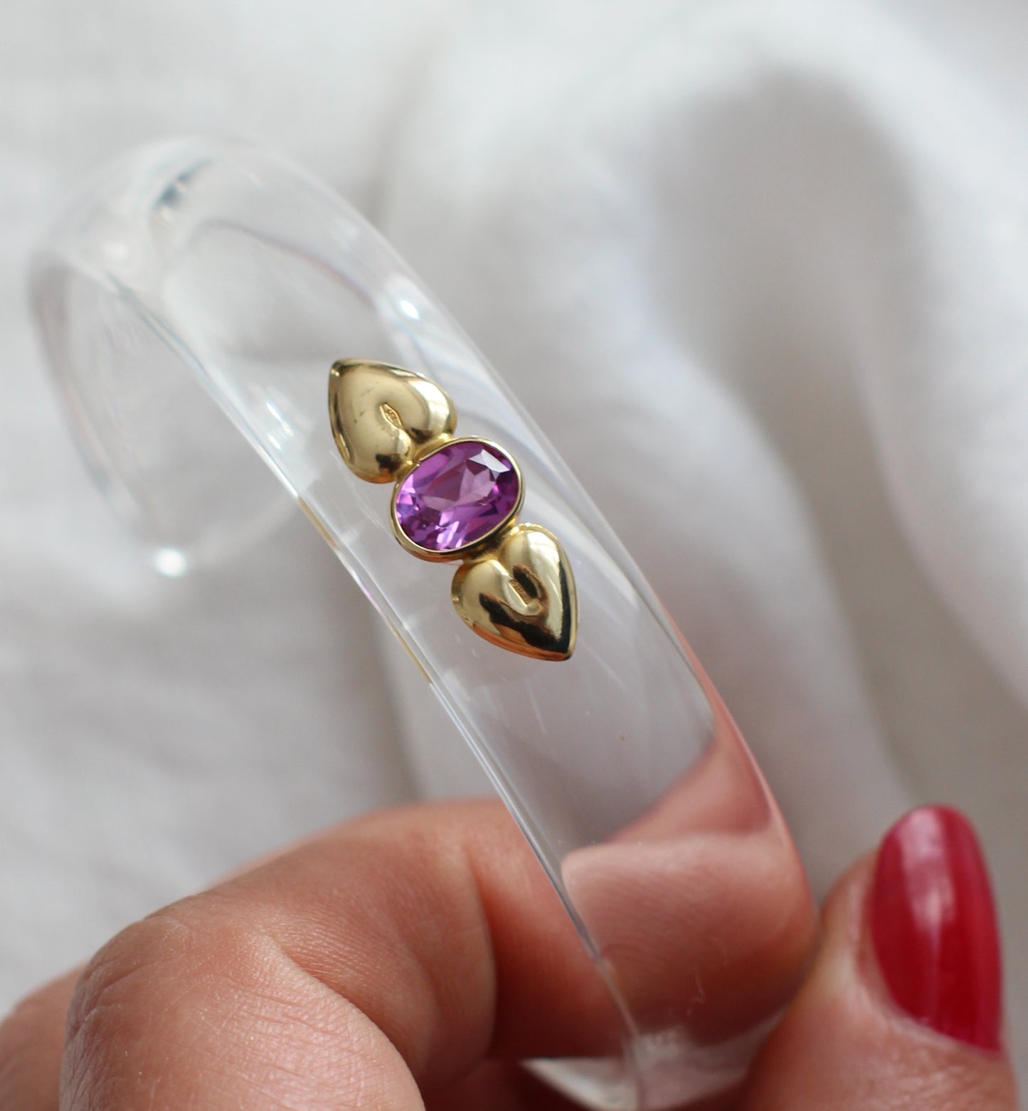 Designer Plexiglass Cuff Bracelet with 18-Carat Gold Heart Details and Amethyst