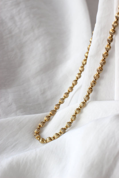 Vintage Chic 1980s golden pearl necklace